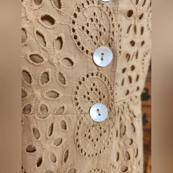 Cleobella Demi Organic Cotton Tan Eyelet Shell Button Dress Size Small - Picture 8 of 12